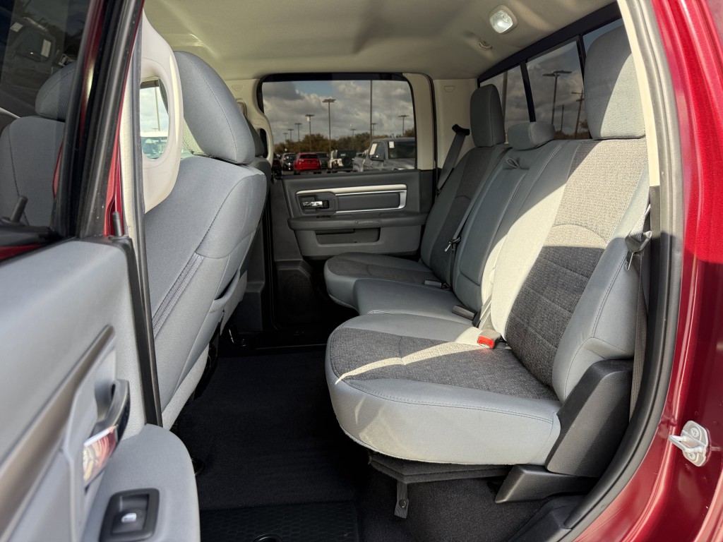 2018 RAM 1500 Image 28