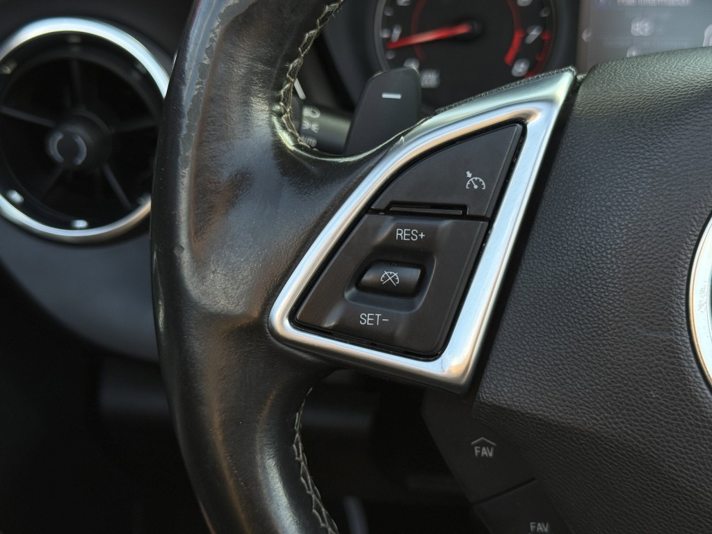 2020 Chevrolet Camaro Image 17