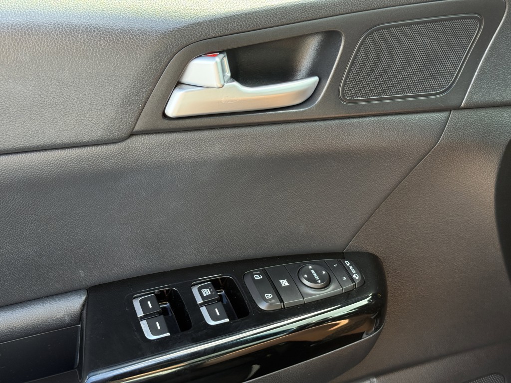 2020 Kia Sportage Image 26