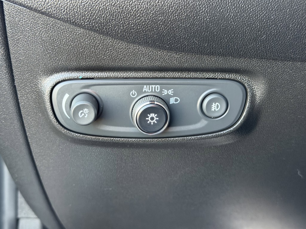 2020 Chevrolet Equinox Image 22