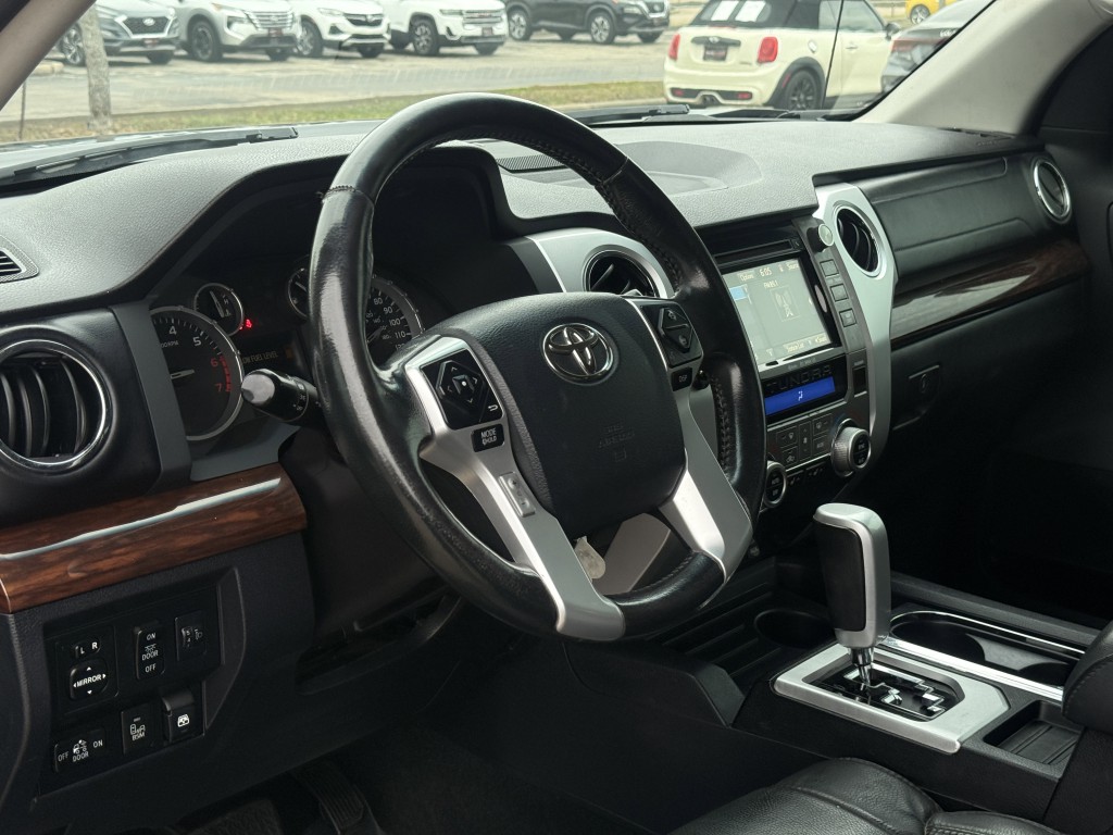 2017 Toyota Tundra Image 14