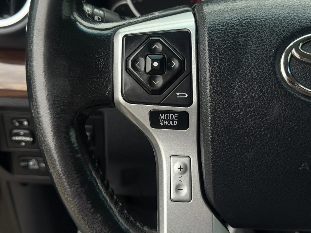2017 Toyota Tundra Image 18