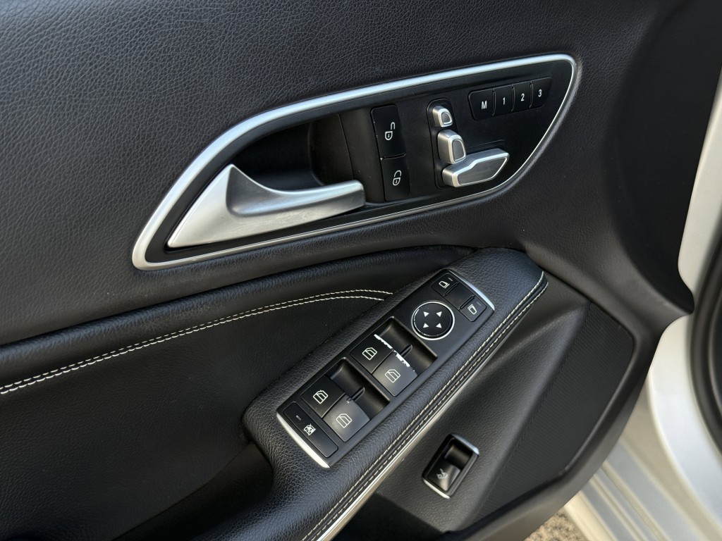 2019 Mercedes-Benz CLA-Class Image 24