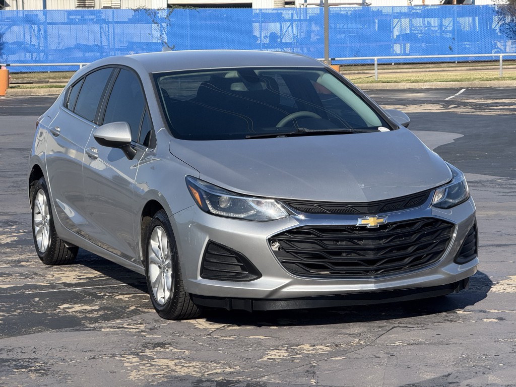 2019 Chevrolet Cruze Image 3