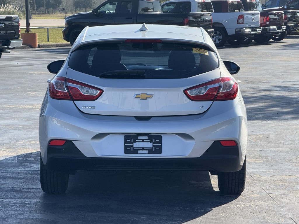 2019 Chevrolet Cruze Image 8