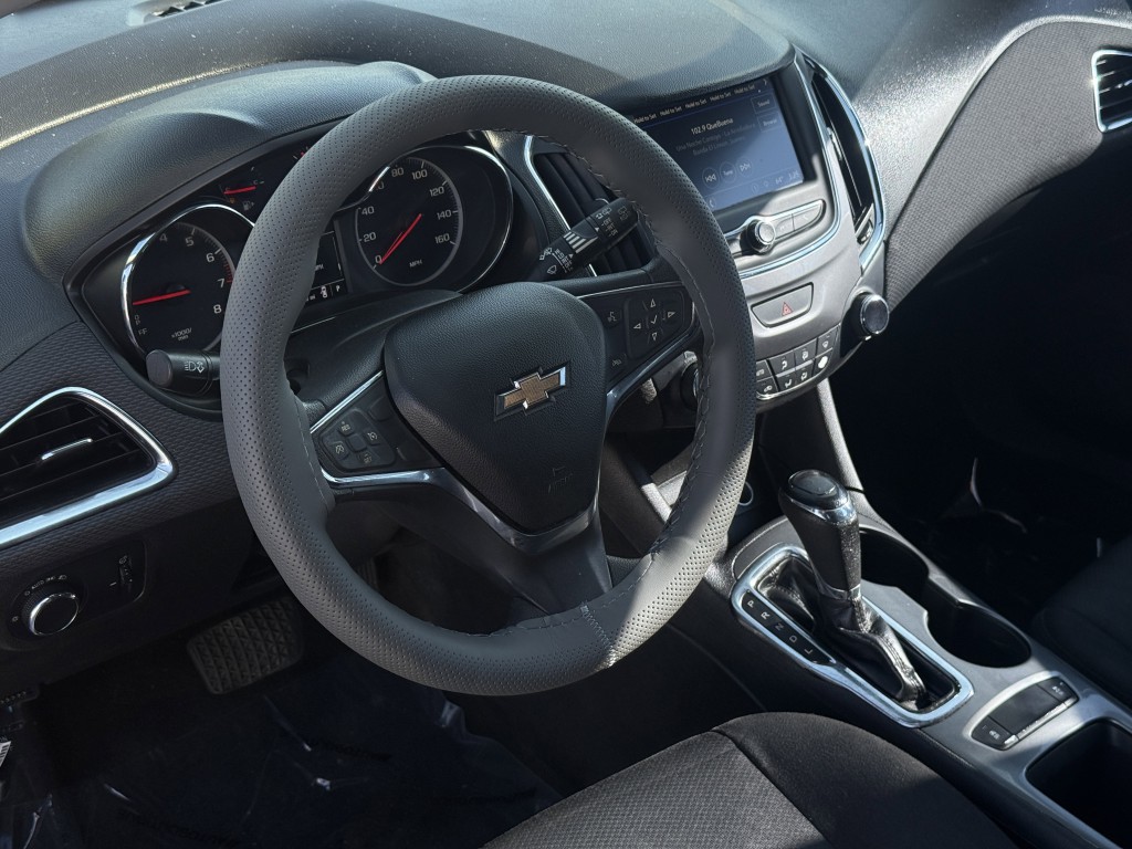 2019 Chevrolet Cruze Image 12