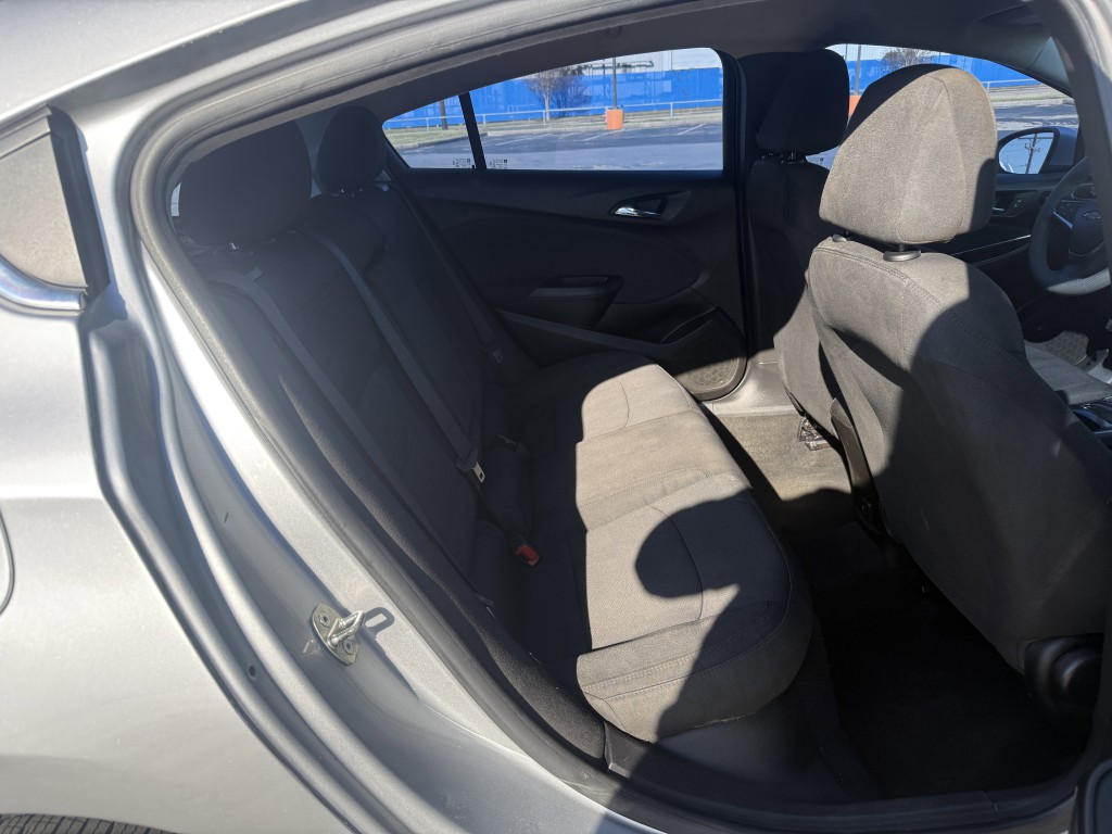 2019 Chevrolet Cruze Image 27