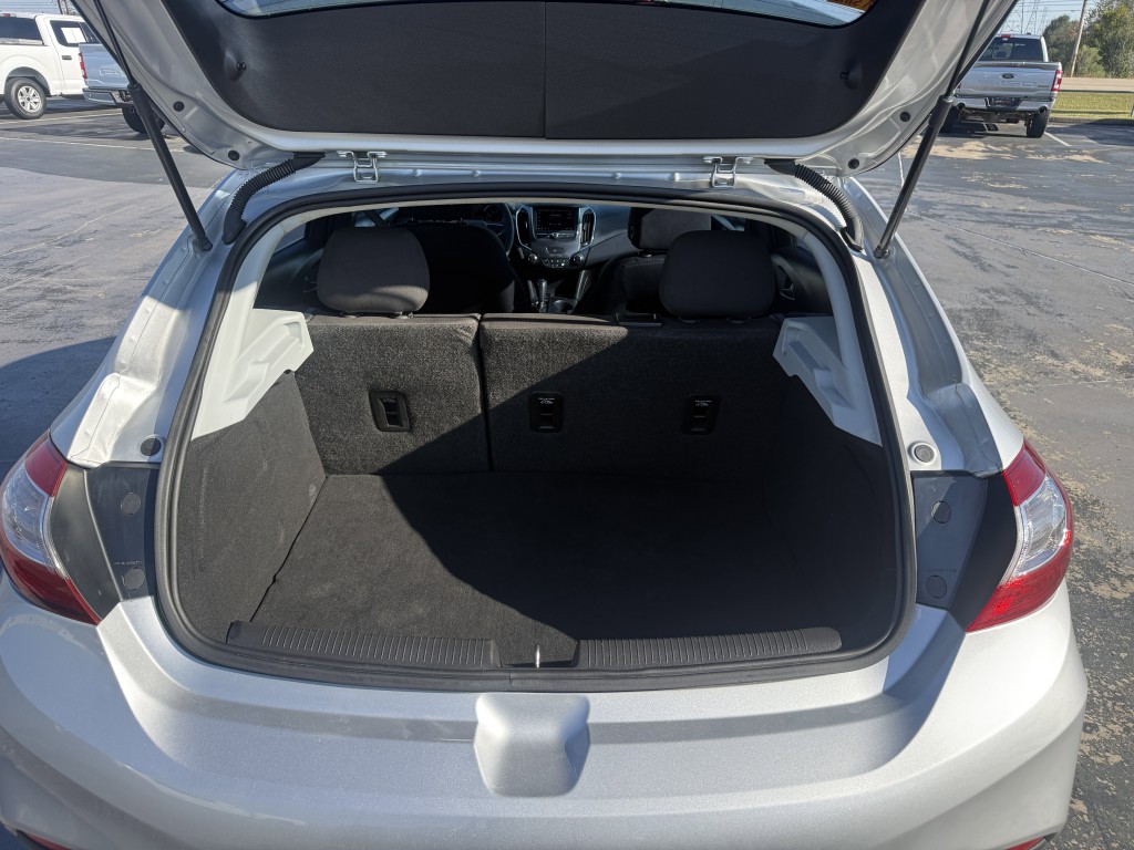 2019 Chevrolet Cruze Image 29