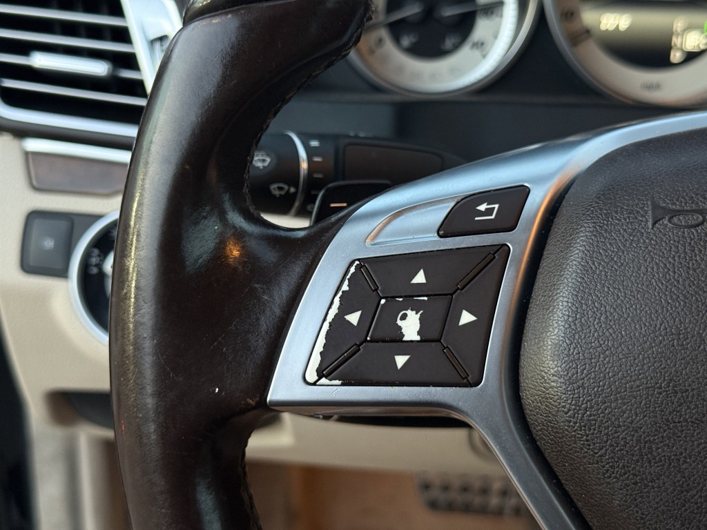 2016 Mercedes-Benz E-Class Image 18