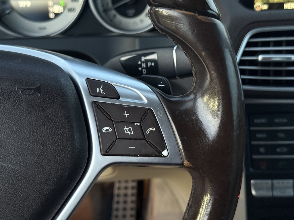 2016 Mercedes-Benz E-Class Image 19