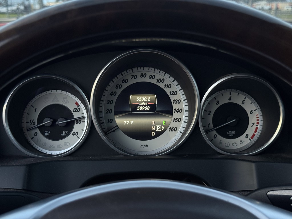 2016 Mercedes-Benz E-Class Image 20