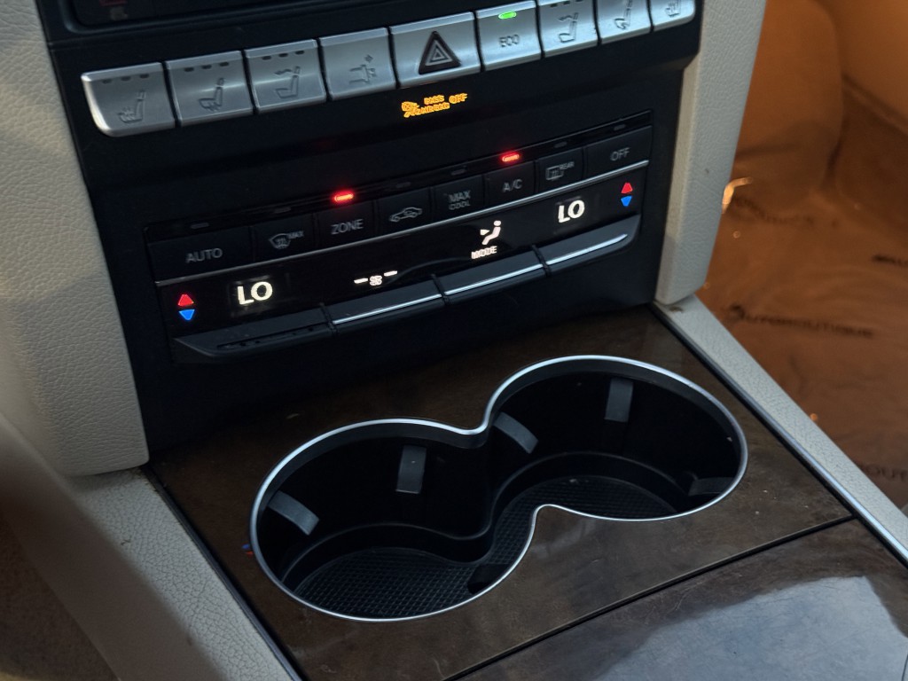 2016 Mercedes-Benz E-Class Image 22