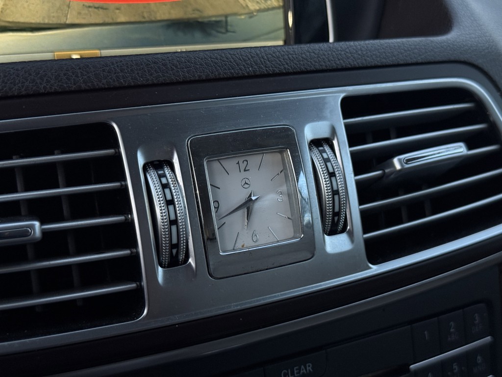 2016 Mercedes-Benz E-Class Image 23