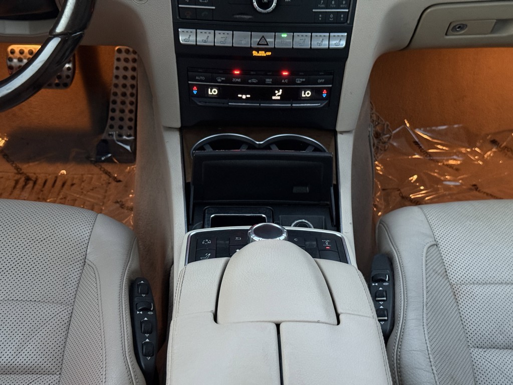 2016 Mercedes-Benz E-Class Image 27