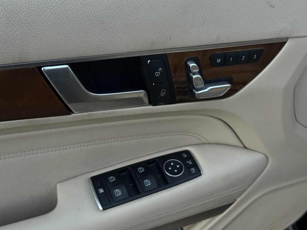 2016 Mercedes-Benz E-Class Image 28