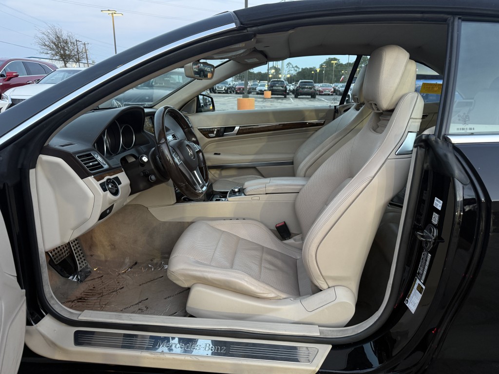 2016 Mercedes-Benz E-Class Image 30