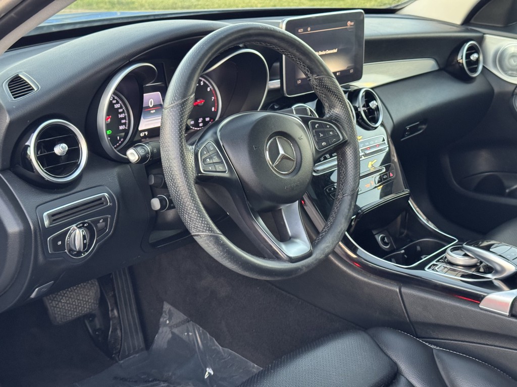 2015 Mercedes-Benz C-Class Image 12