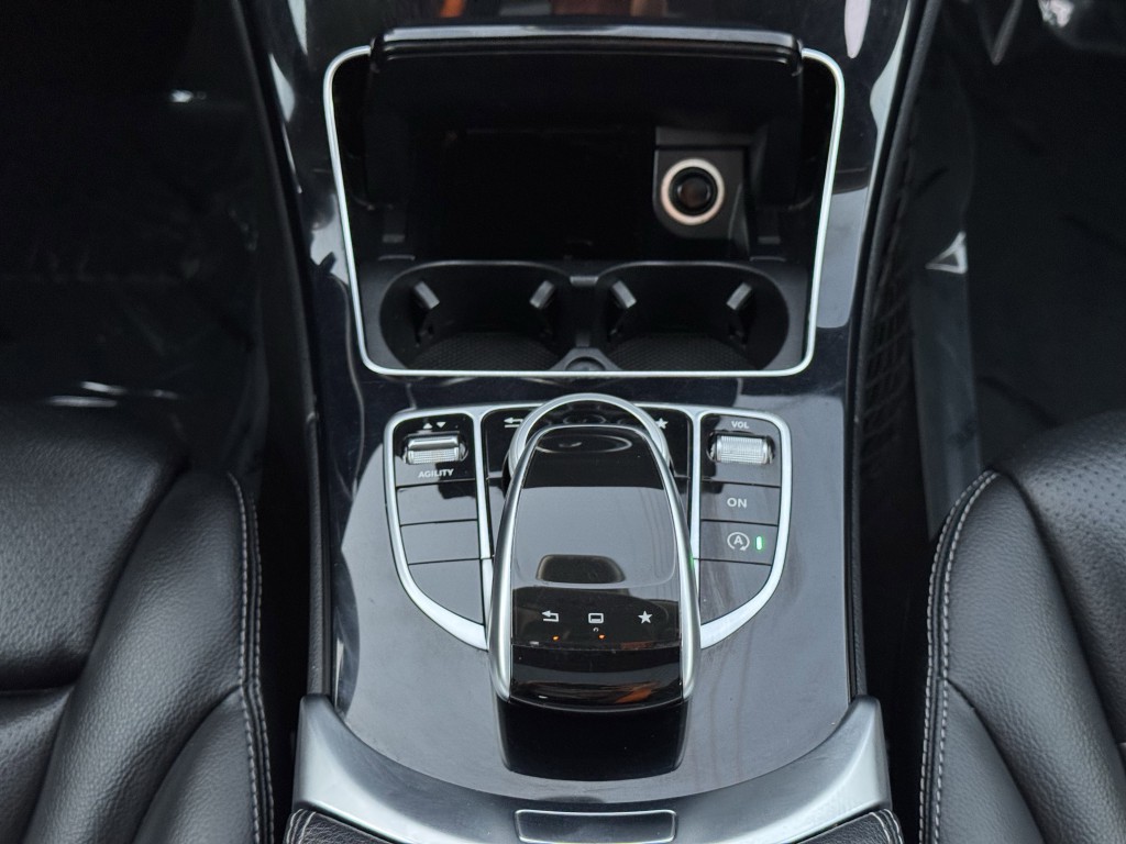 2015 Mercedes-Benz C-Class Image 20