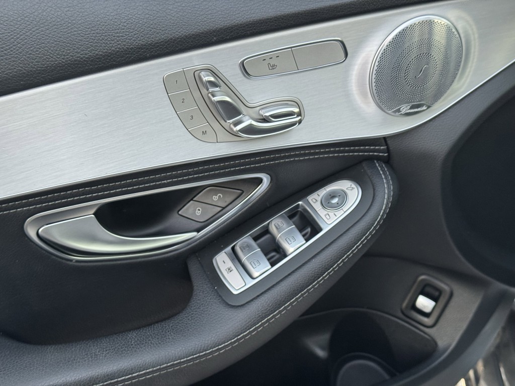 2015 Mercedes-Benz C-Class Image 22