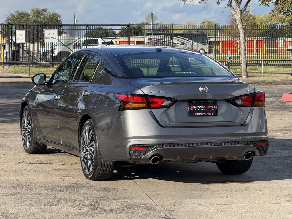 2023 Nissan Altima Image 8