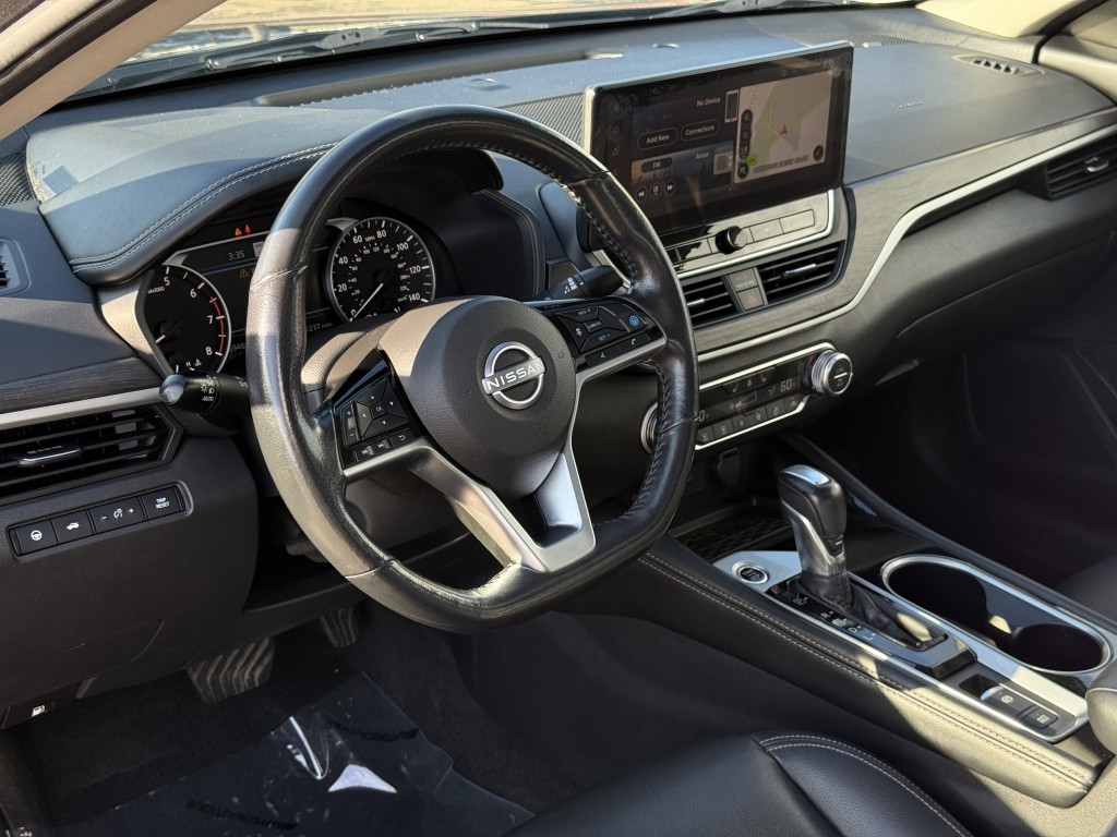 2023 Nissan Altima Image 13