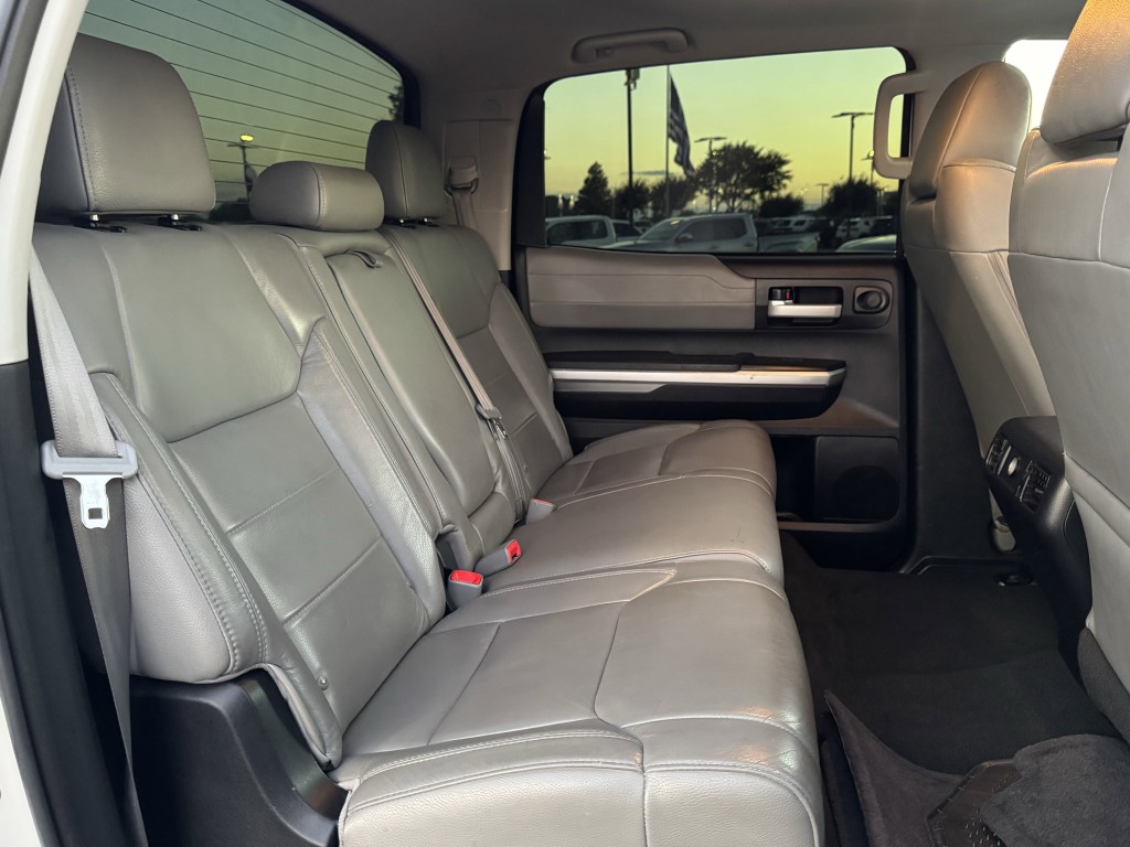 2014 Toyota Tundra Image 22