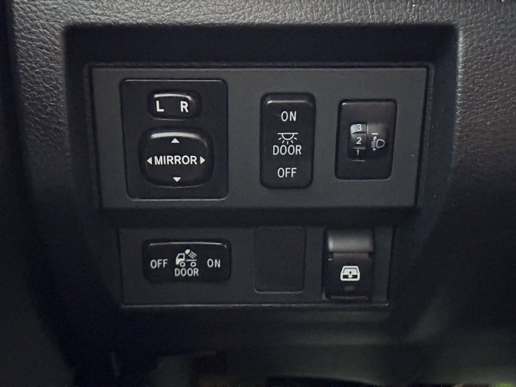 2014 Toyota Tundra Image 24