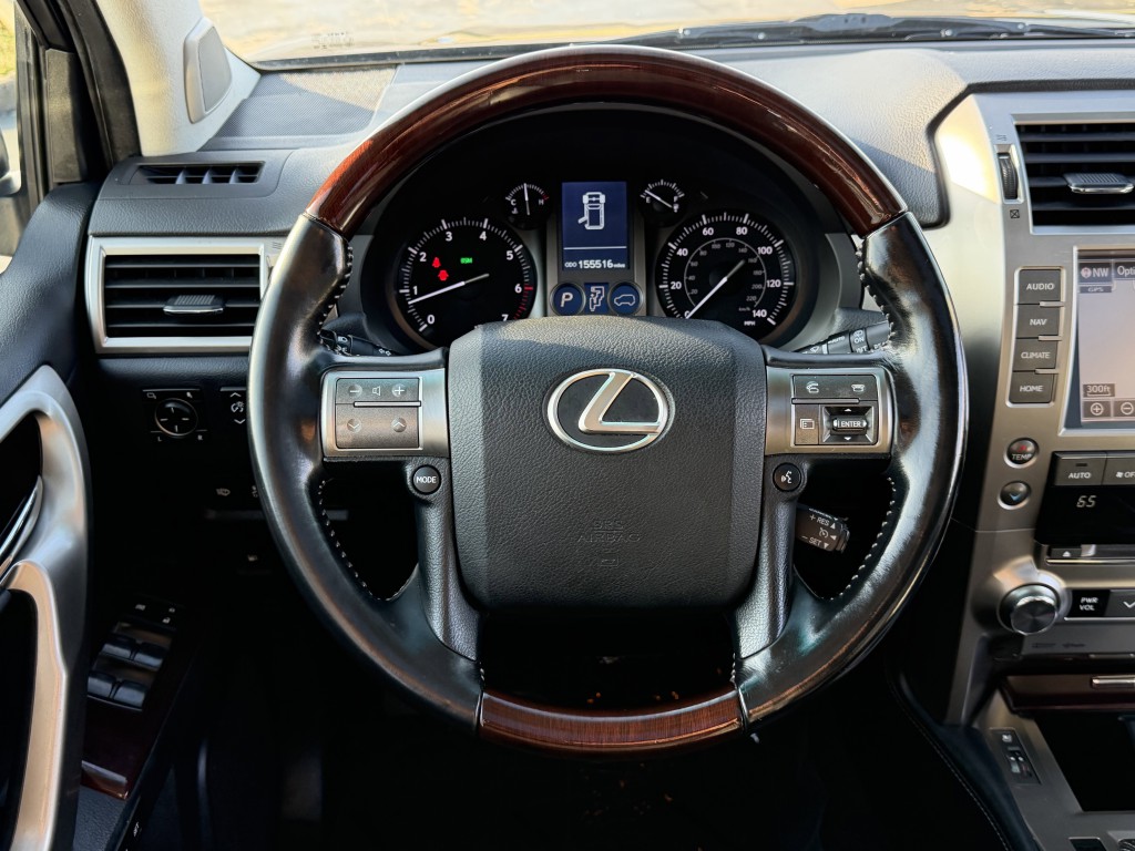 2019 Lexus GX Image 15