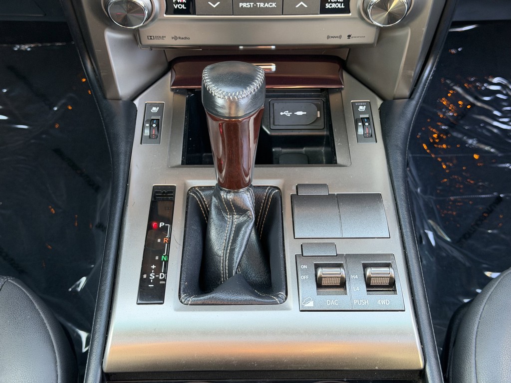 2019 Lexus GX Image 21