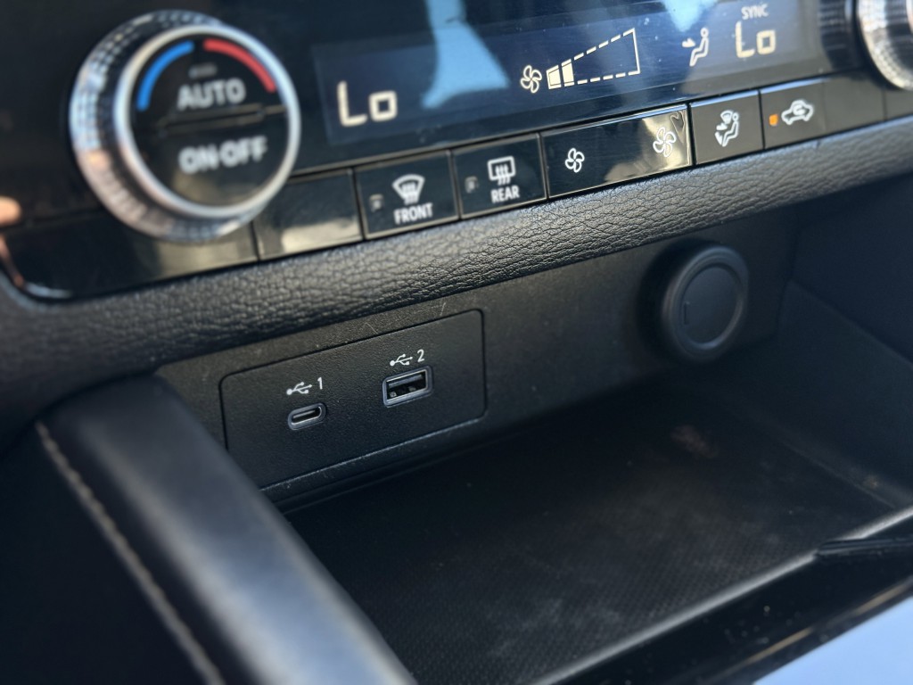 2022 Mitsubishi Outlander Image 21