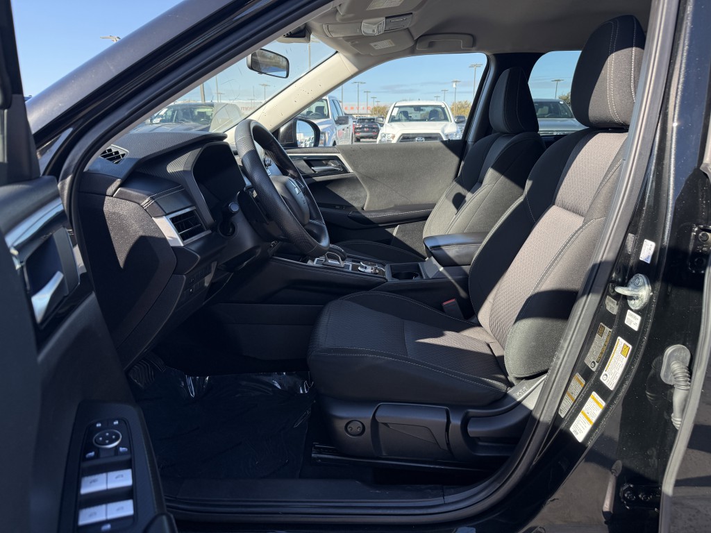 2022 Mitsubishi Outlander Image 27