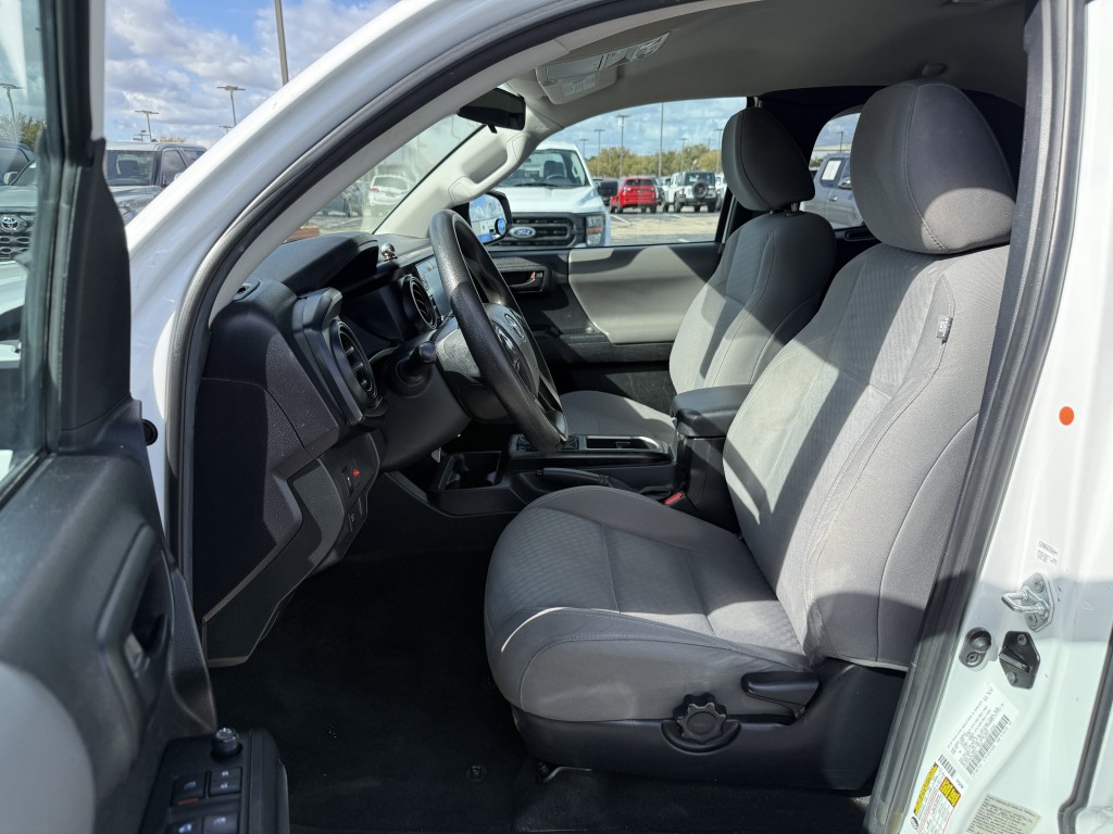 2022 Toyota Tacoma Image 25