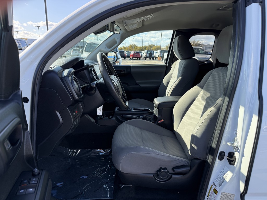 2022 Toyota Tacoma Image 25