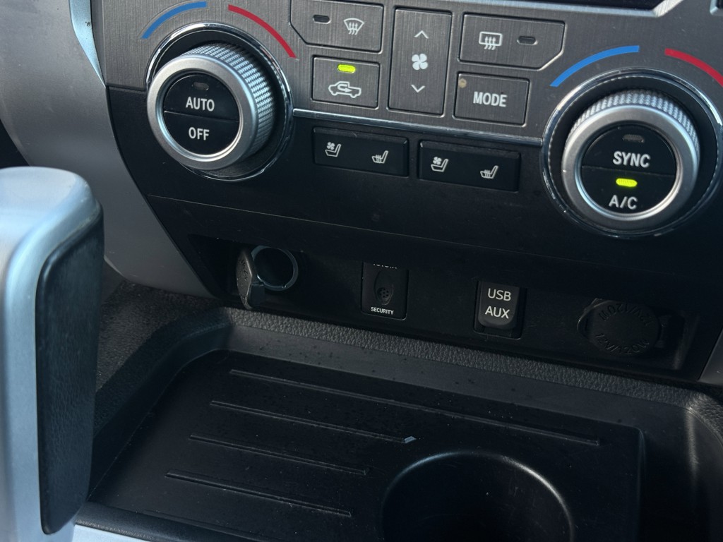 2014 Toyota Tundra Image 21