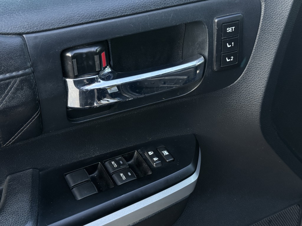 2014 Toyota Tundra Image 25