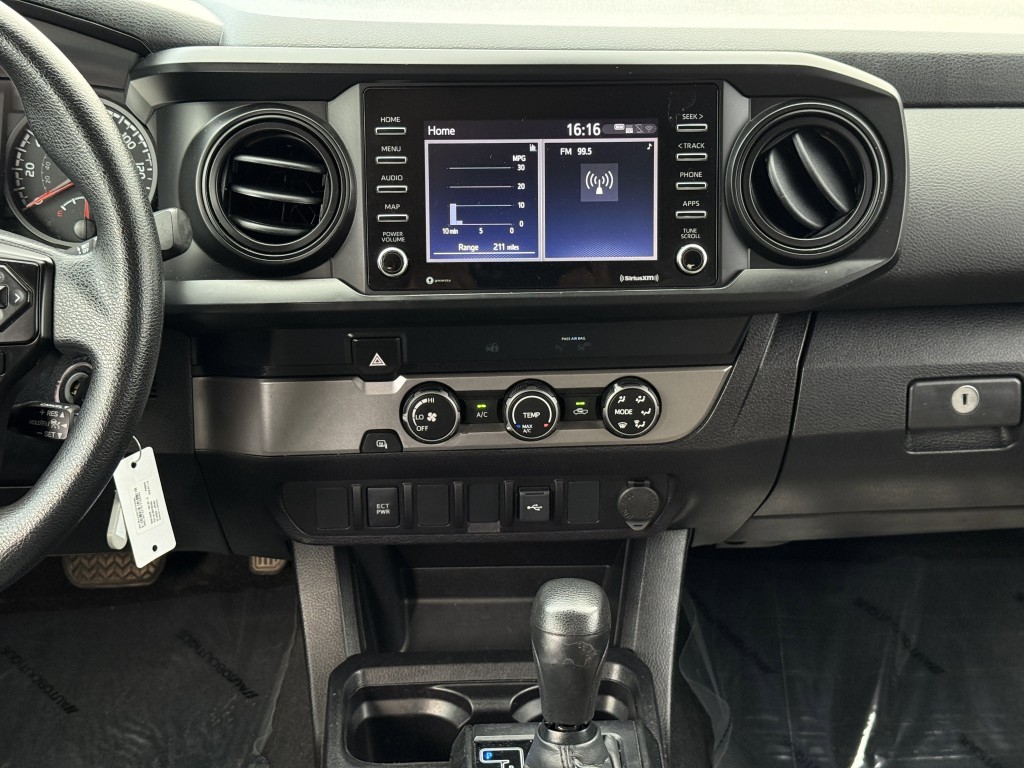 2021 Toyota Tacoma Image 19