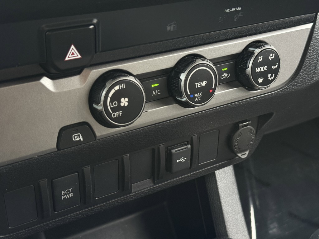 2021 Toyota Tacoma Image 20