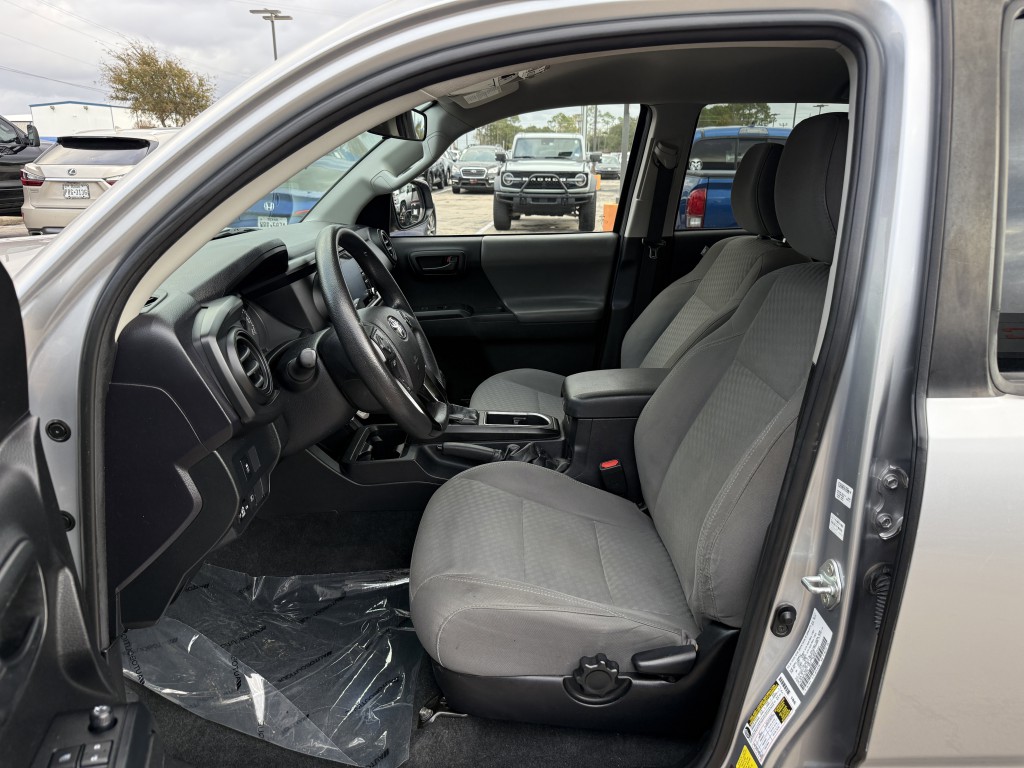 2021 Toyota Tacoma Image 24