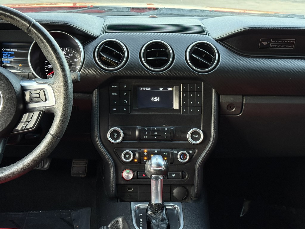 2020 Ford Mustang Image 22