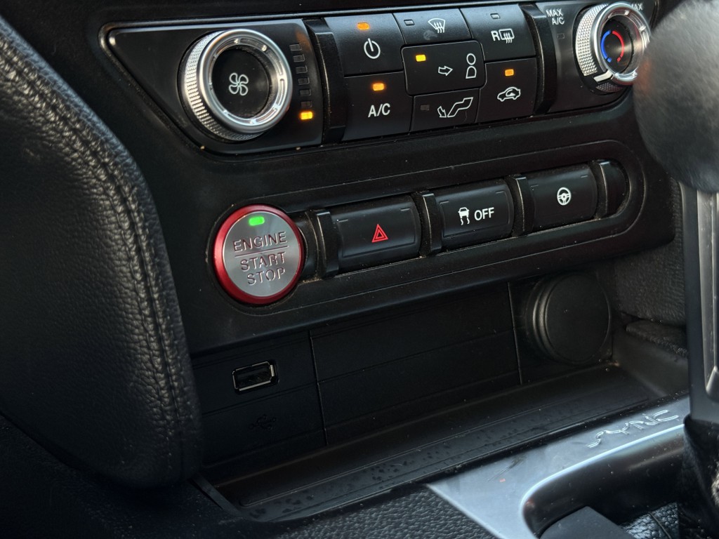 2020 Ford Mustang Image 23