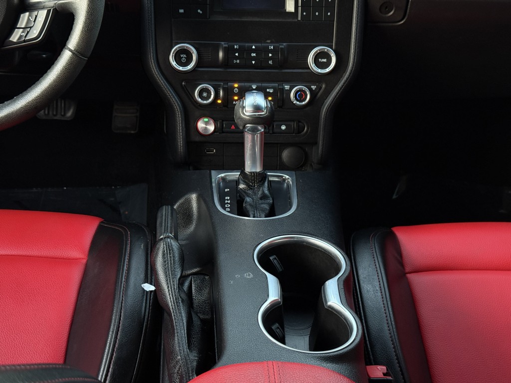 2020 Ford Mustang Image 25