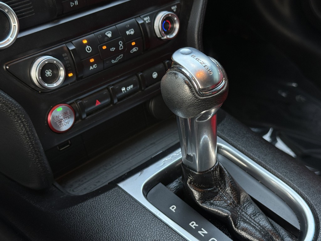 2020 Ford Mustang Image 26