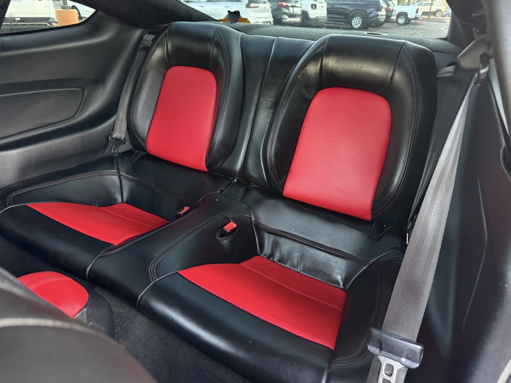 2020 Ford Mustang Image 33