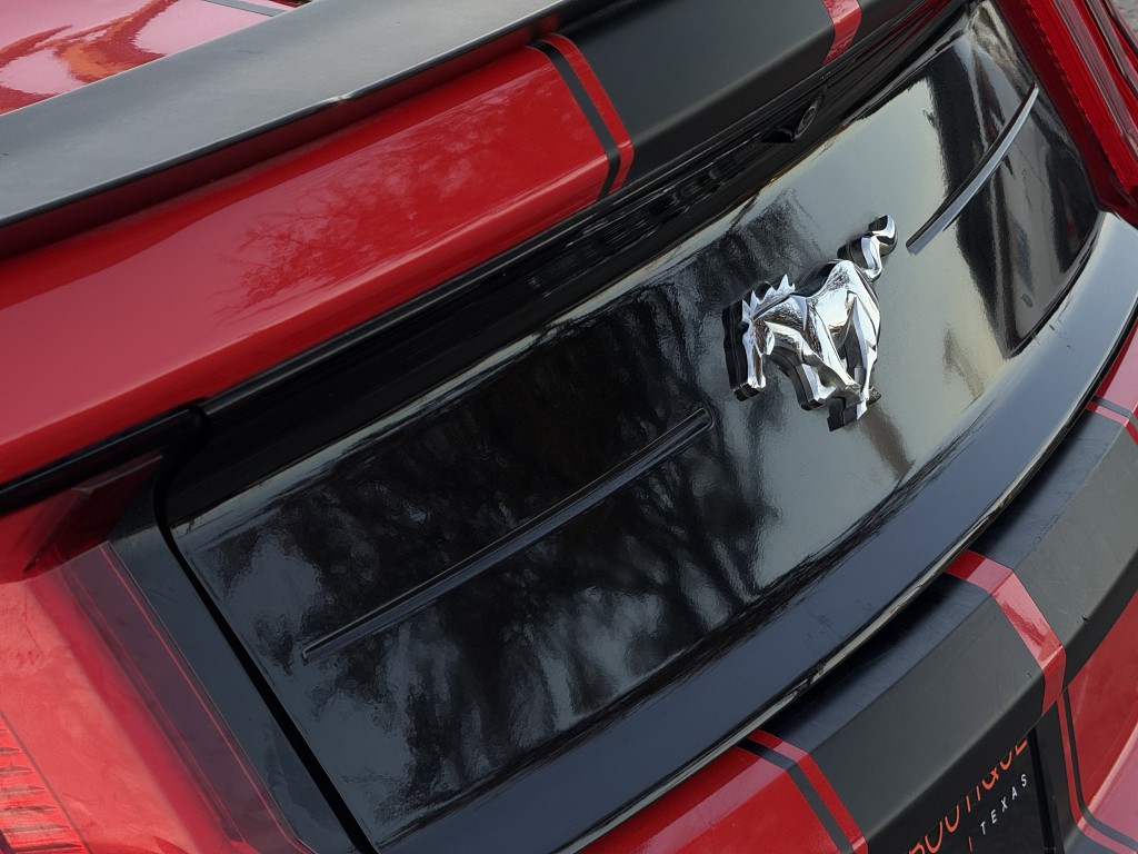 2020 Ford Mustang Image 35