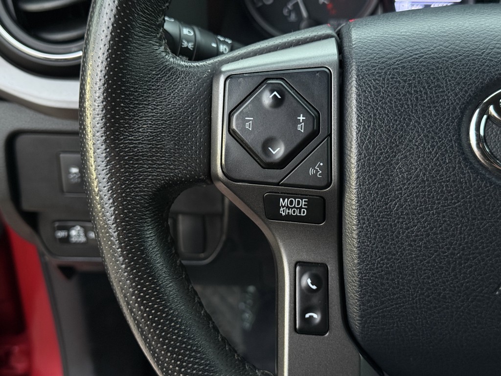 2020 Toyota Tacoma Image 16