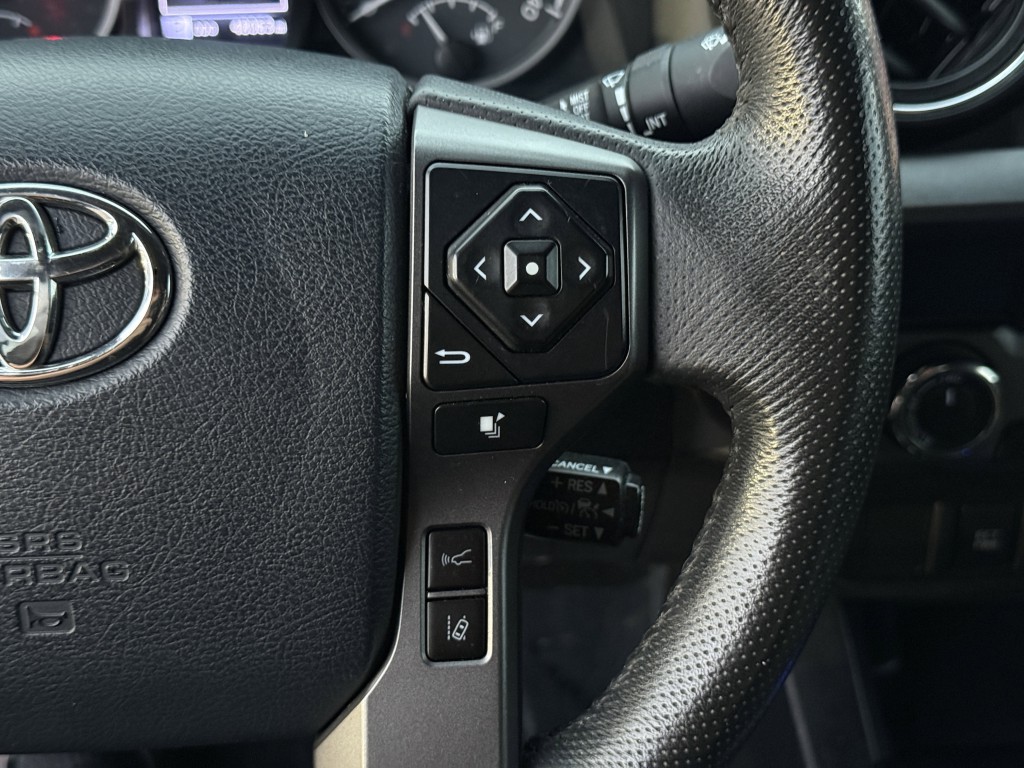 2020 Toyota Tacoma Image 17