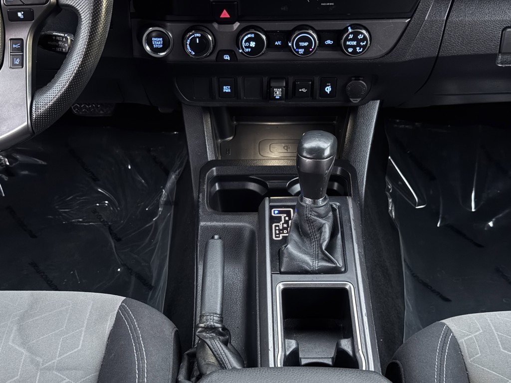 2020 Toyota Tacoma Image 22