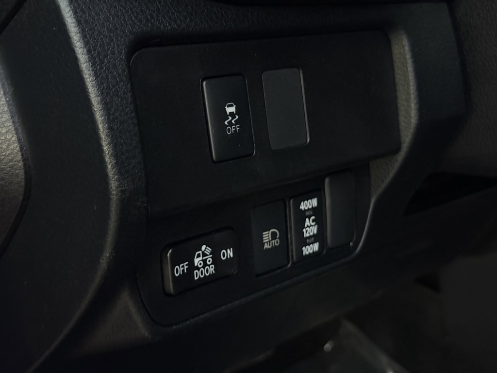 2020 Toyota Tacoma Image 24