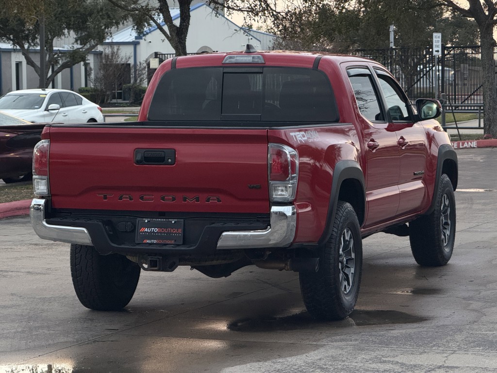 2020 Toyota Tacoma Image 9