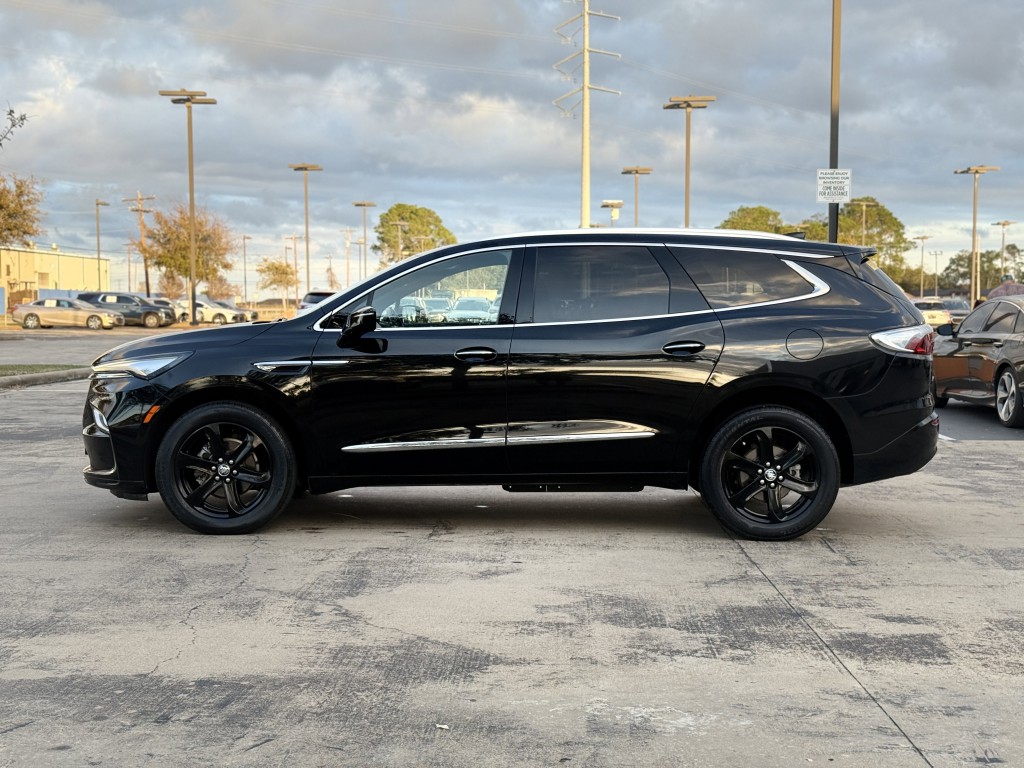 2023 Buick Enclave Image 12